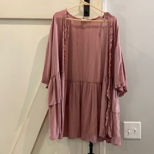 BOUTIQUE FLOWY PINK CARDIGAN